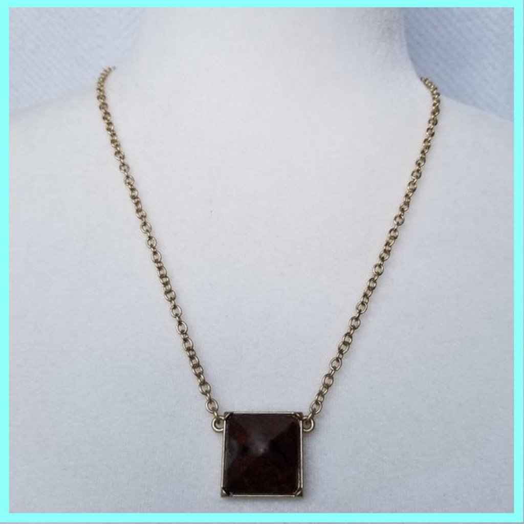 Hpcabi Pyramid Pendant Necklace